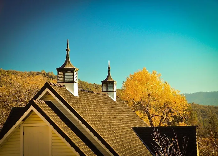 Hounds Tooth Inn