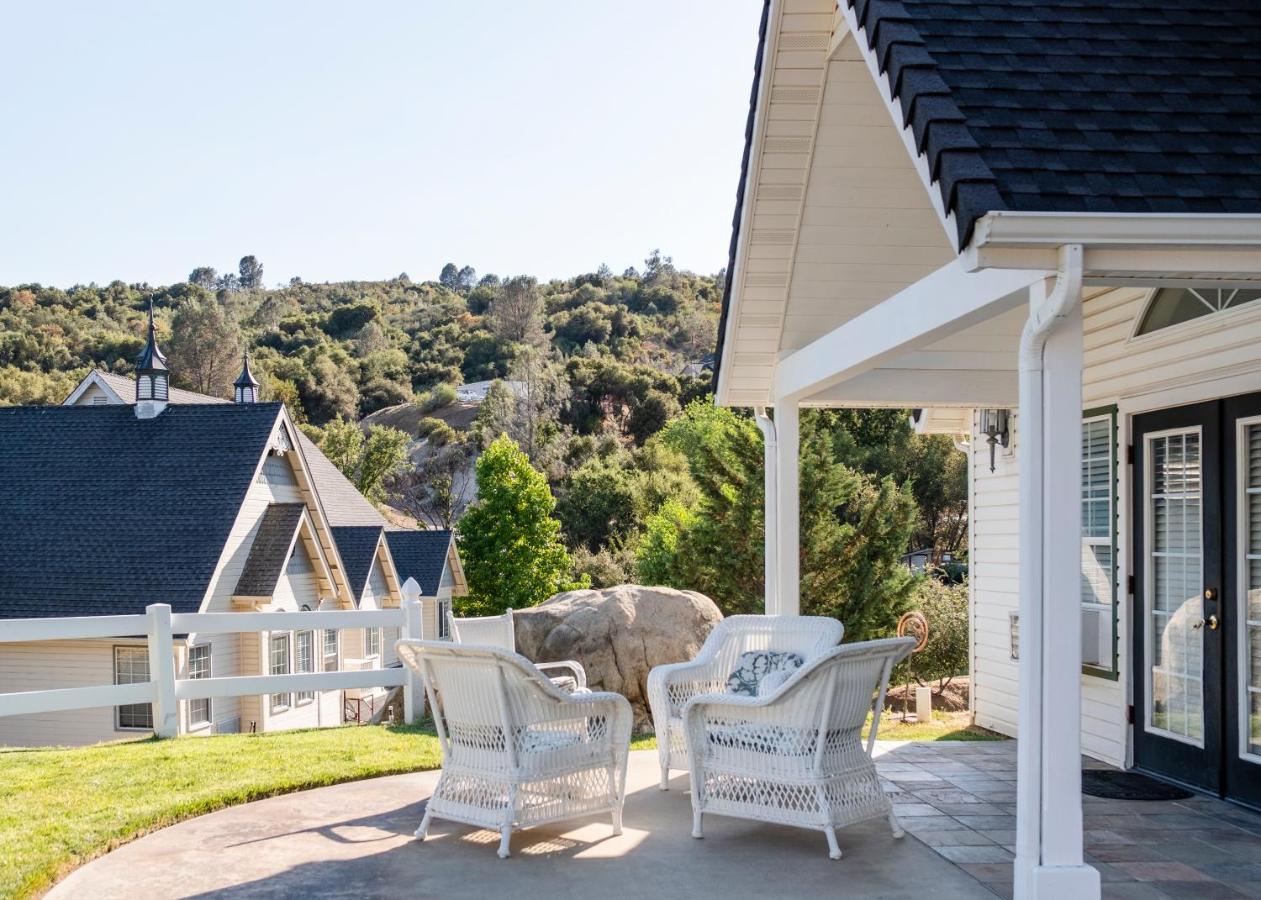 Hounds Tooth Bed & Breakfast 4*
