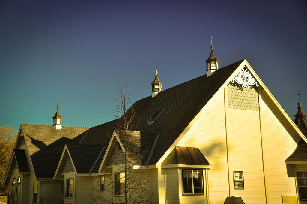 Bed & Breakfast Hounds Tooth 4*