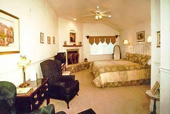 Bed & Breakfast Hounds Tooth 4*