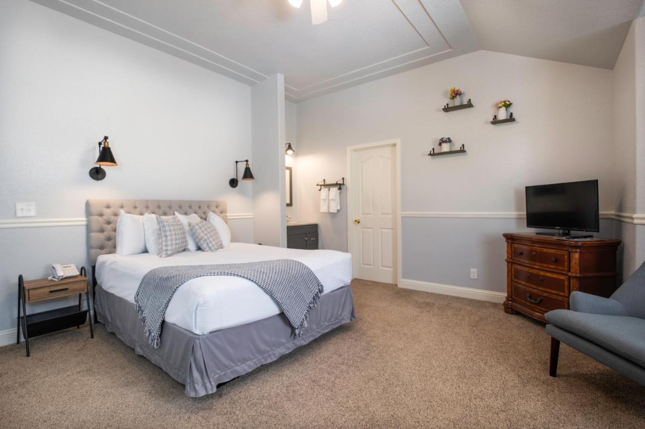 Hounds Tooth Bed & Breakfast
