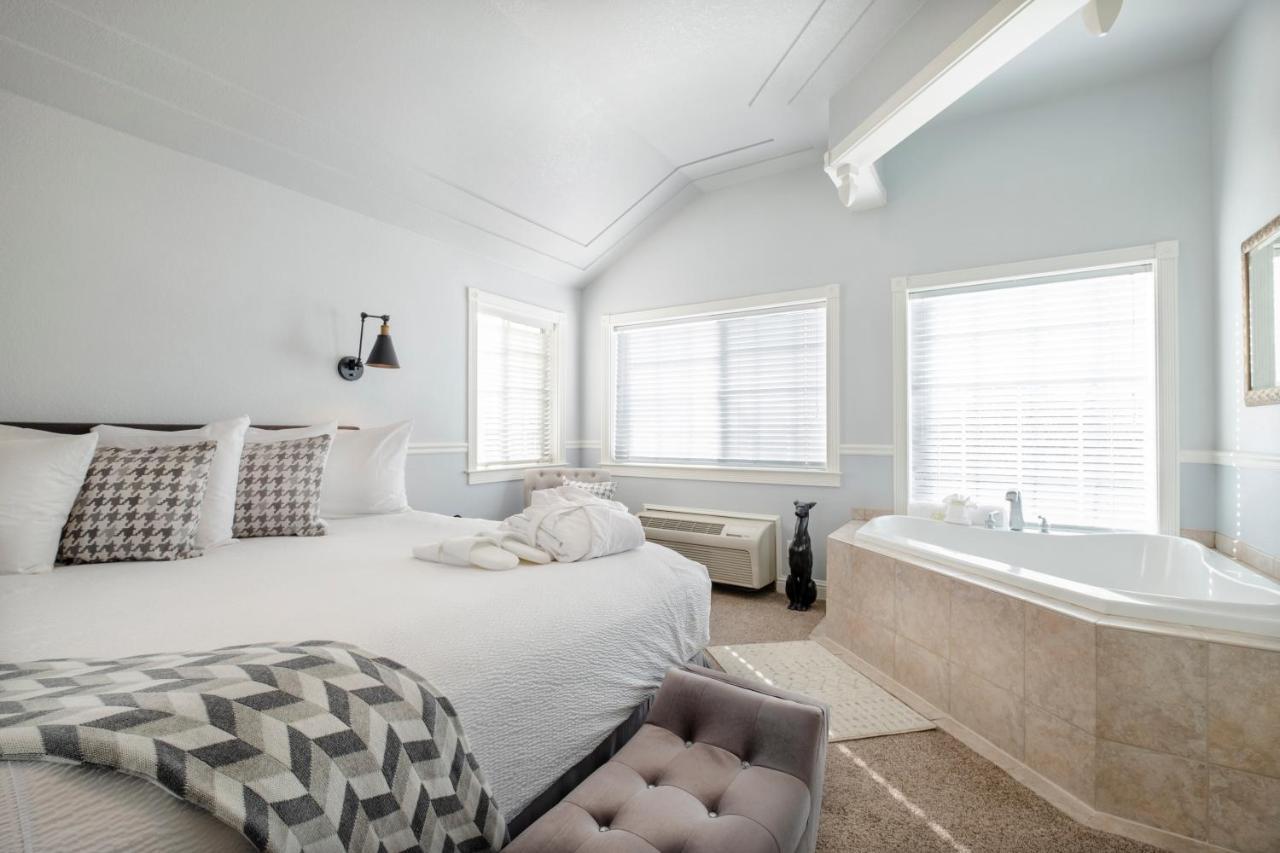 Bed & Breakfast Hounds Tooth 4*