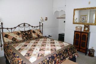 Hounds Tooth Bed & Breakfast